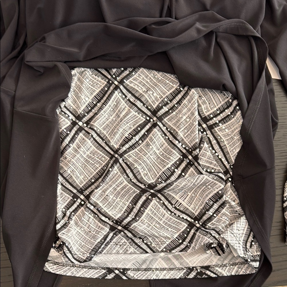 Joseph Ribkoff Women’s 10 Black and White Asymmetrical Tunic Cowl Layered - Picture 6 of 7